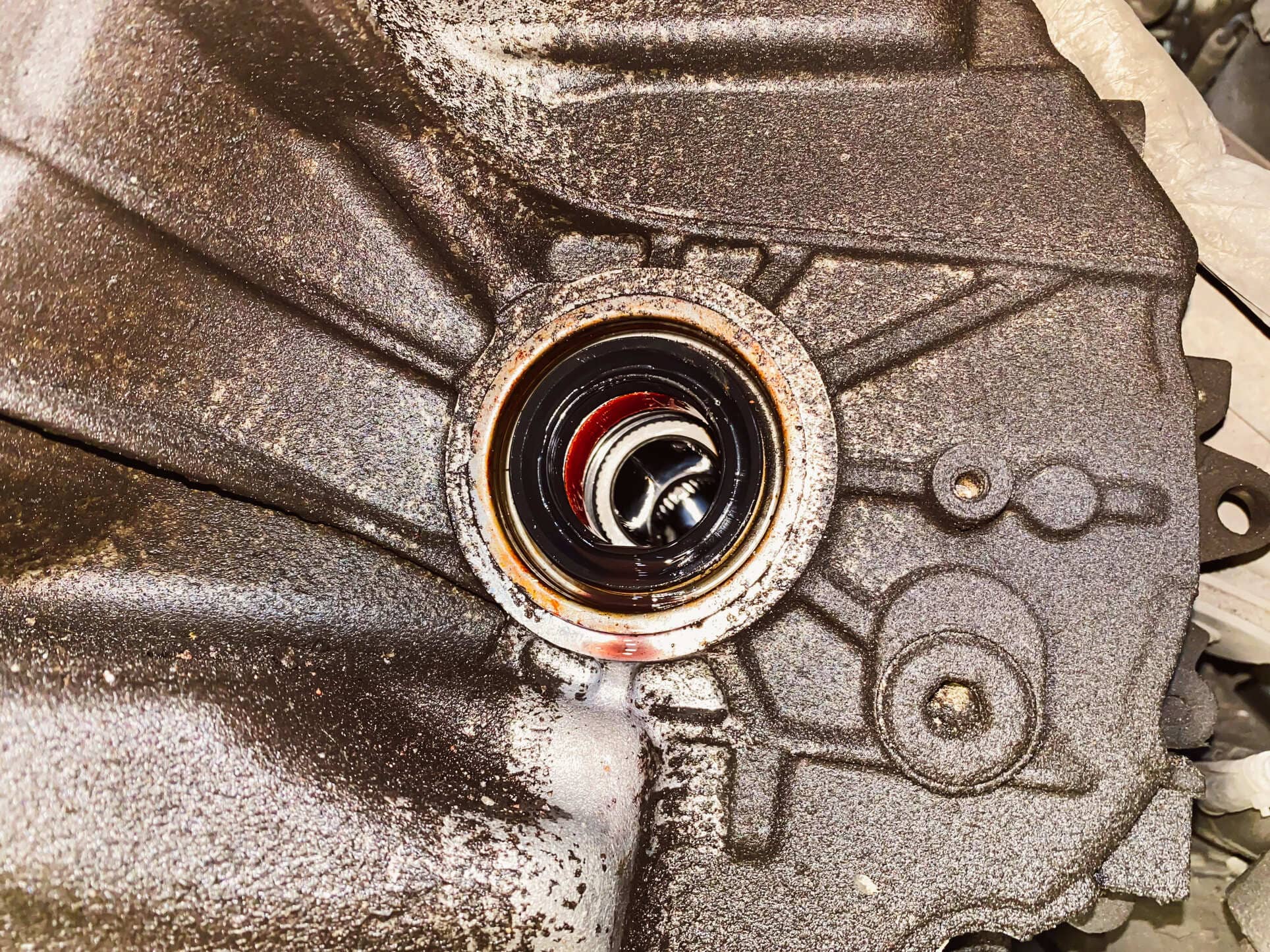 Замена сальника привода КПП цена