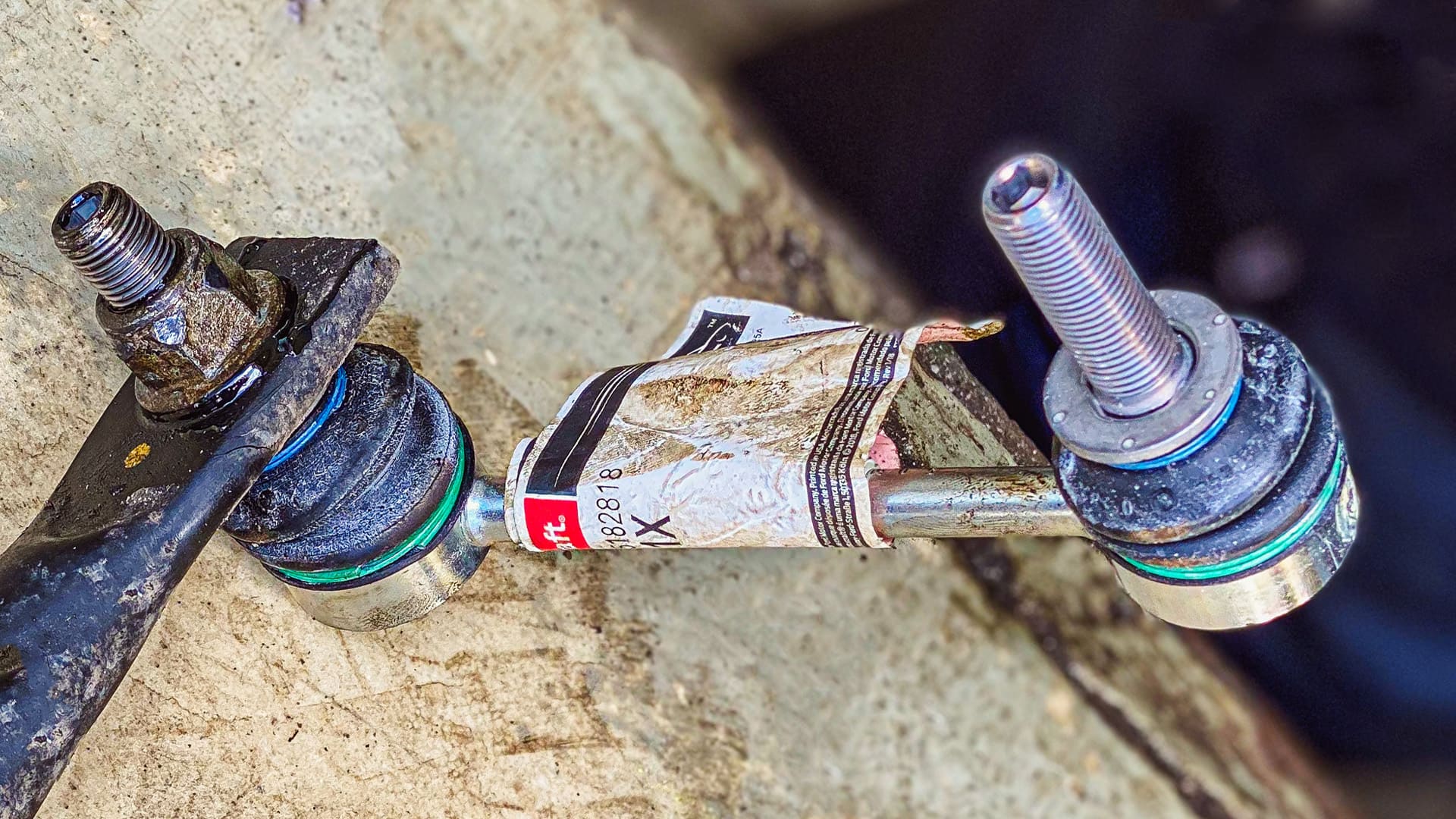 Заміна задніх стійок стабілізатора ціна